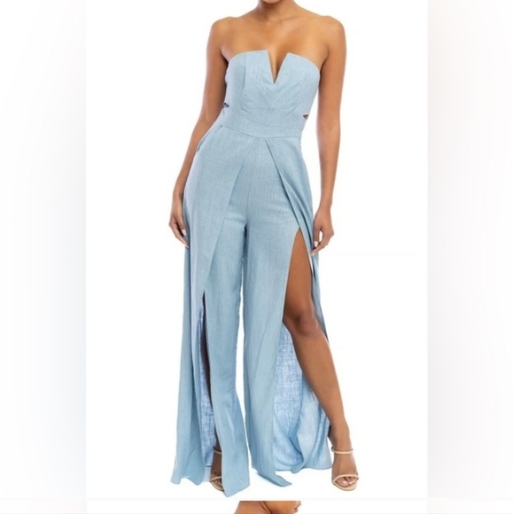 Floral Strapless Jumpsuit By Luxxel In A Meduim. Florial Print With Rear Zipper. - Picture 11 of 11